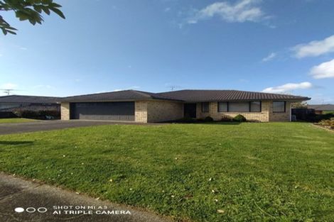 Photo of property in 24 Woodcroft Way, Pukekohe, 2120