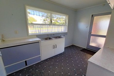 Photo of property in 55 Browne Street, Waitara, 4320