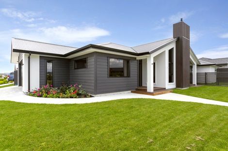 Photo of property in 17 Harakeke Drive, Wharewaka, Taupo, 3330