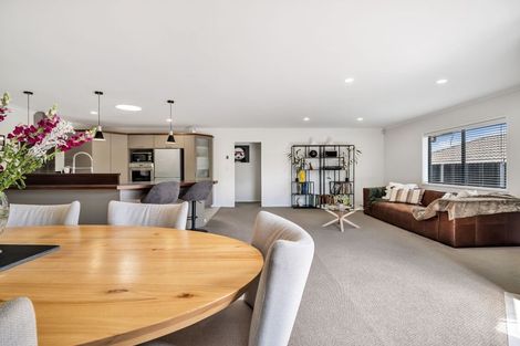 Photo of property in 8 Farleigh Close, Huntington, Hamilton, 3210