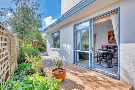 Photo of property in 33a Youngs Road, Papakura, 2110