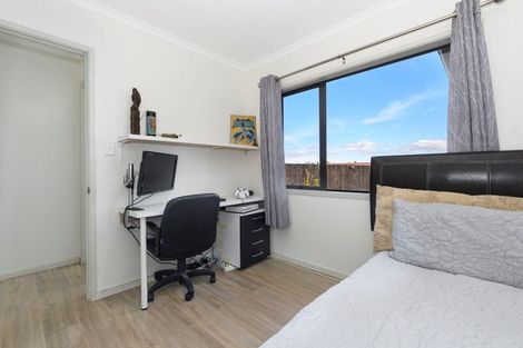 Photo of property in 79 Waterside Drive, Pyes Pa, Tauranga, 3112