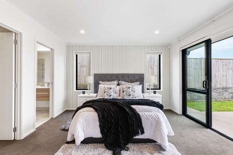 Photo of property in 2 Glennron Lane, Waiuku, 2123