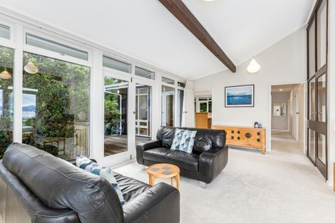 Photo of property in 5 Christina Grove, Normandale, Lower Hutt, 5010