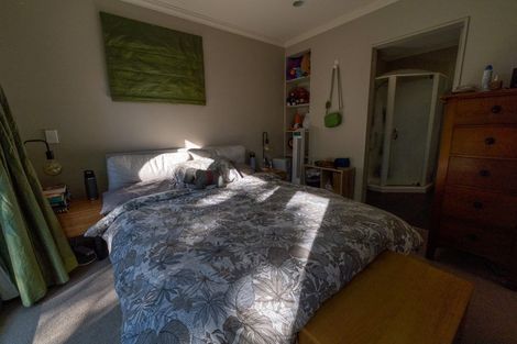 Photo of property in 3a Maldive Street, Khandallah, Wellington, 6035