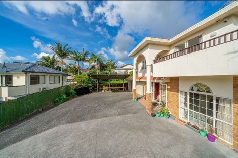 Photo of property in 12 De Havilland Drive, Goodwood Heights, Auckland, 2105