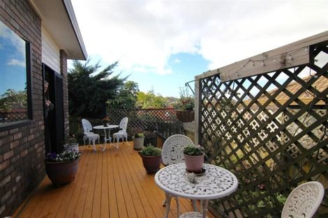 Photo of property in 1/9 Kells Place, Botany Downs, Auckland, 2010