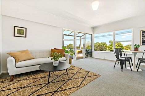 Photo of property in 1/34 Old Lake Road, Narrow Neck, Auckland, 0624