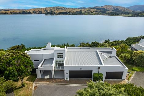 Photo of property in 28 Molyneux Close, Whitby, Porirua, 5024