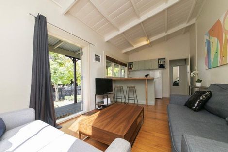 Photo of property in 32 Cardwell Street, Onehunga, Auckland, 1061