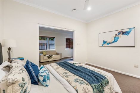 Photo of property in 19 Clevedon Road, Papakura, 2110