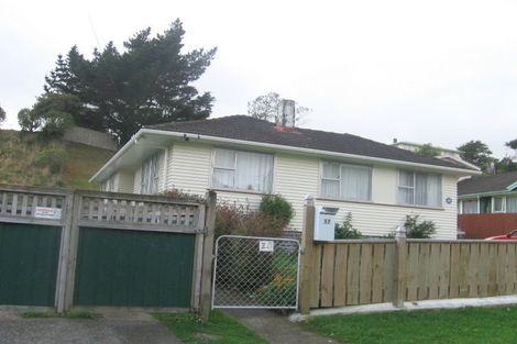 Photo of property in 17 Thompson Grove, Ranui, Porirua, 5024