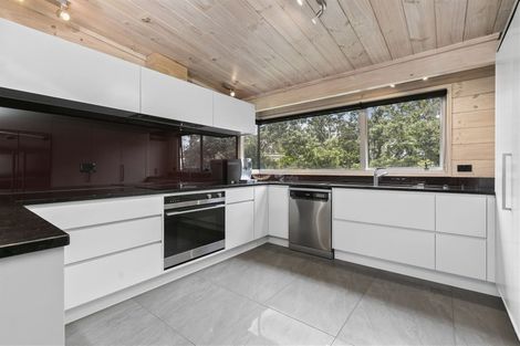 Photo of property in 145 Karewa Parade, Papamoa Beach, Papamoa, 3118