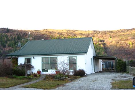 Photo of property in 63 Centennial Avenue, Arrowtown, 9302