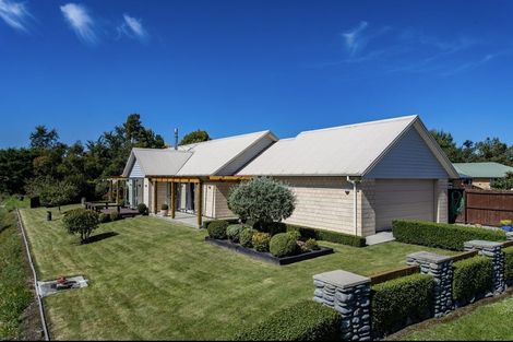 Photo of property in 2 Stonebridge Lane, Oxford, 7430