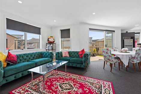 Photo of property in 2 Harakeke Way, Papamoa Beach, Te Puke, 3187