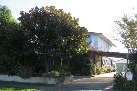 Photo of property in 70 Apollo Parade, Milson, Palmerston North, 4414