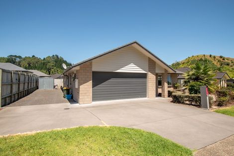 Photo of property in 6 Conniston Way, Pyes Pa, Tauranga, 3112