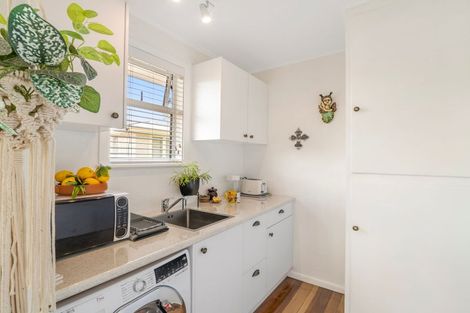 Photo of property in 22 Camellia Avenue, Aramoho, Whanganui, 4500