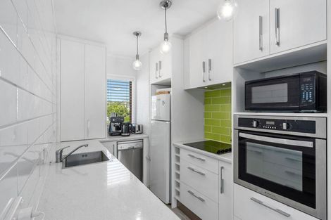 Photo of property in 6/773 Beach Road, Browns Bay, Auckland, 0630