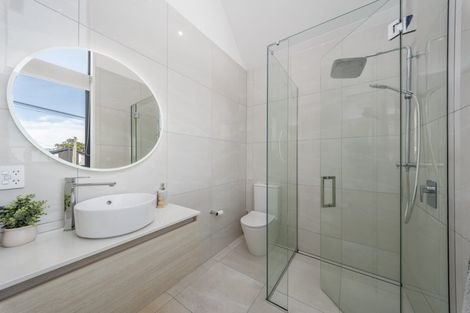 Photo of property in 129 Edgeware Road, St Albans, Christchurch, 8014