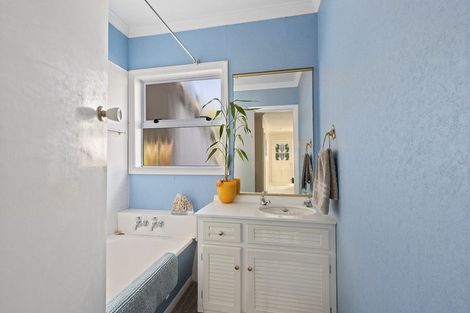 Photo of property in 4 Pembroke Street, Tawa, Wellington, 5028