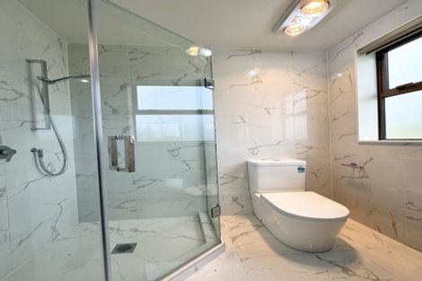 Photo of property in 6b St Catherine Crescent, West Harbour, Auckland, 0618