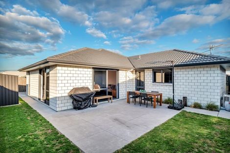 Photo of property in 2 Blacklock Road, Pyes Pa, Tauranga, 3112