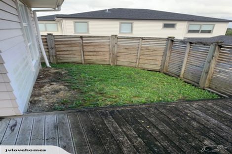 Photo of property in 386a East Coast Road, Sunnynook, Auckland, 0630