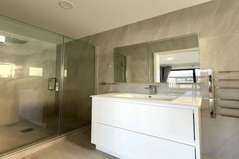 Photo of property in 4 Tawapou Close, Massey, Auckland, 0614