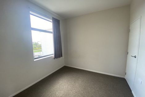 Photo of property in 71 Battalion Drive, Papakura, 2110