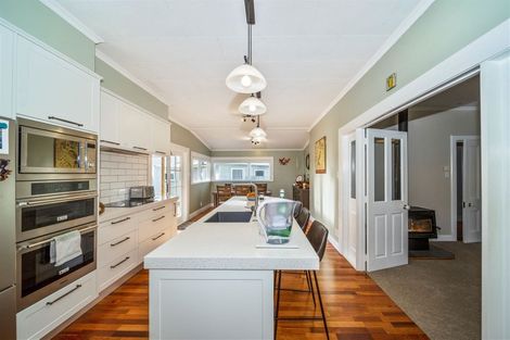 Photo of property in 1 Hunter Street, Hawera, 4610