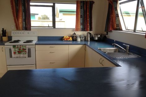 Photo of property in 27 Pipi Dune, Whitianga, 3510