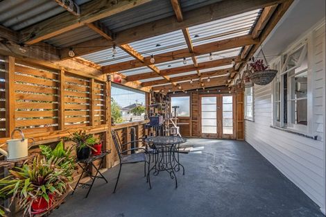 Photo of property in 44 Holland Crescent, Bulls, 4818