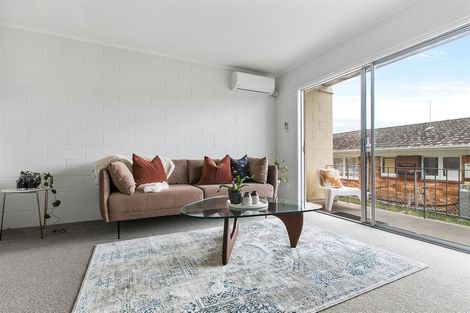 Photo of property in 2/34 Watea Road, Sandringham, Auckland, 1025