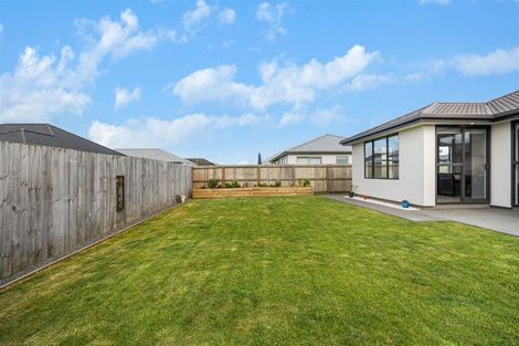 Photo of property in 10 Kingsbridge West, Burwood, Christchurch, 8083
