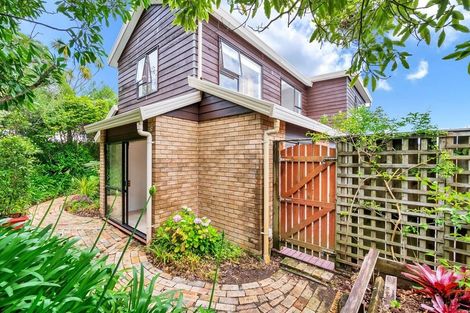 Photo of property in 1 Tiri View Place, Waiake, Auckland, 0630