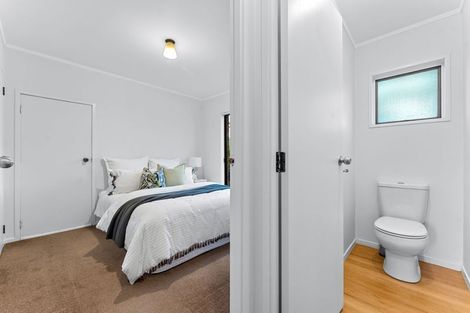 Photo of property in 3/5a Tobruk Crescent, Milford, Auckland, 0620