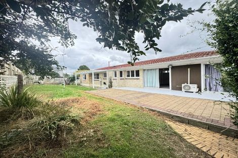 Photo of property in 25 Ellesmere Crescent, Pakuranga Heights, Auckland, 2010