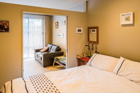 Photo of property in Atrium Towers, 1q/154 The Terrace, Wellington Central, Wellington, 6011