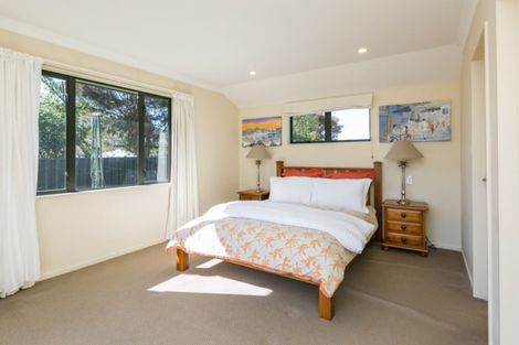 Photo of property in 11 Fairview Place, Havelock North, 4130