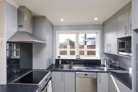 Photo of property in 11 Anakiwa Street, Kelvin Grove, Palmerston North, 4414