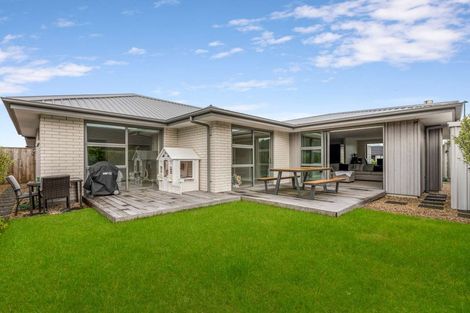 Photo of property in 24 Stevenson Drive, Papamoa, 3118