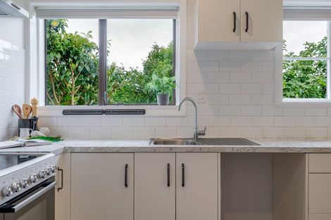 Photo of property in 7a Nathan Place, West End, Palmerston North, 4412