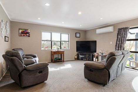 Photo of property in 43 Lansdowne Crescent, Glenview, Hamilton, 3206