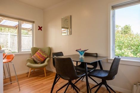 Photo of property in 81 Milton Terrace, Picton, 7220