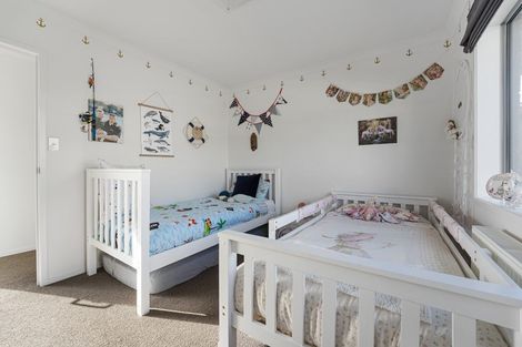 Photo of property in 7 Settlers Close, Whalers Gate, New Plymouth, 4310