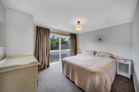 Photo of property in 6 Snowden Place, Opaheke, Papakura, 2113