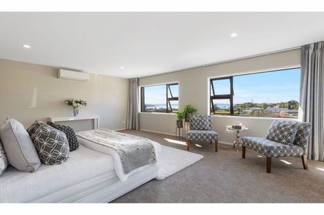 Photo of property in 41 Pohutukawa Avenue, Shelly Park, Auckland, 2014