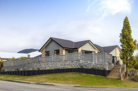 Photo of property in 10 Admiralty Place, Waikawa, Picton, 7220